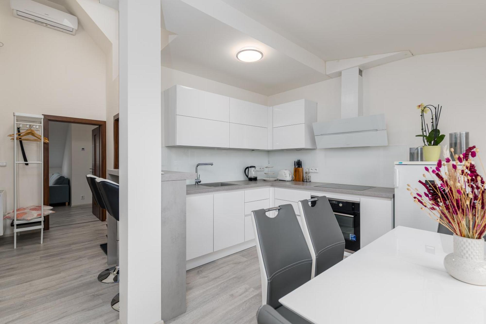 Apartment Cimburkova Прага Екстериор снимка