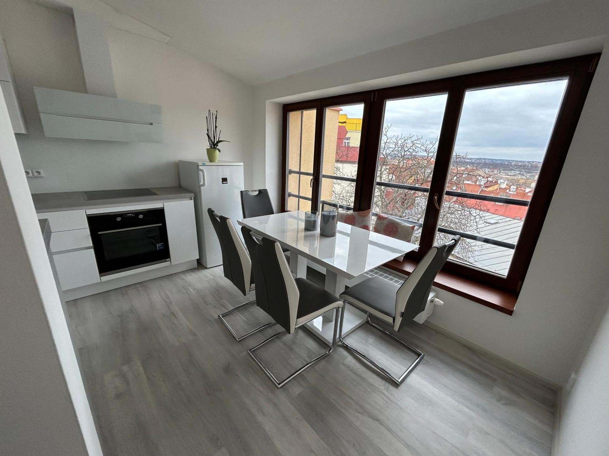 Apartment Cimburkova Прага Екстериор снимка